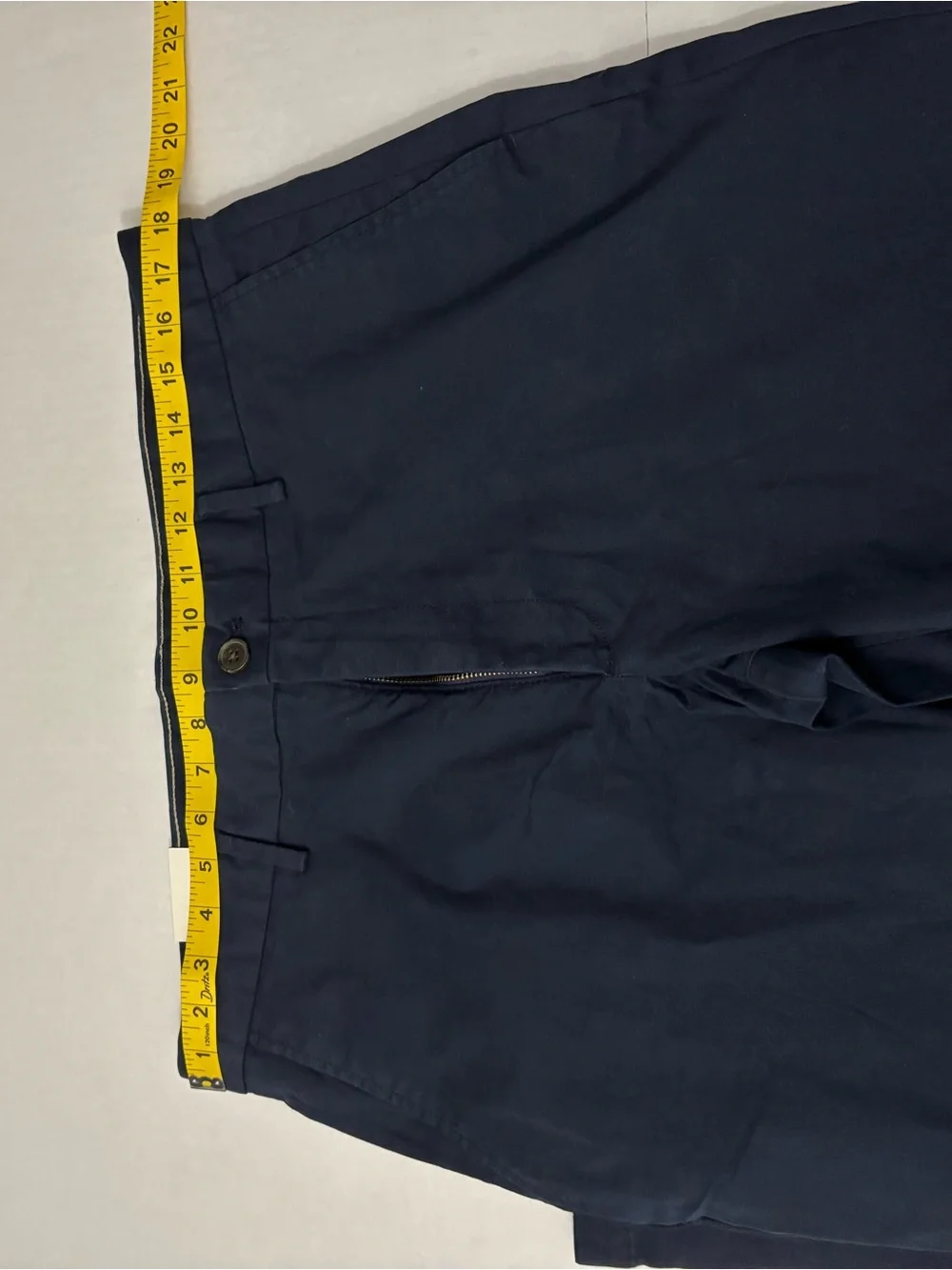 Banana Republic ATHLETIC LIVED-IN CHINO Men Size 35x32 inseam 31”